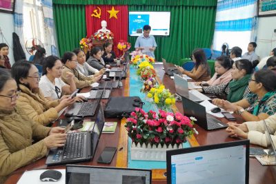 Tập huấn hồ sơ số cho toàn thể cán bộ, giáo viên, nhân viên trong trường